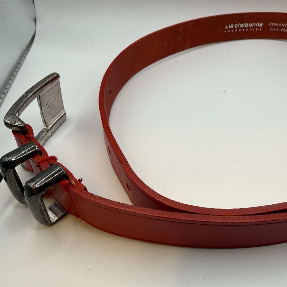 Vintage Women’s Liz Clairborne Genuine Leather Style #2509 M belt w/ metal buckl